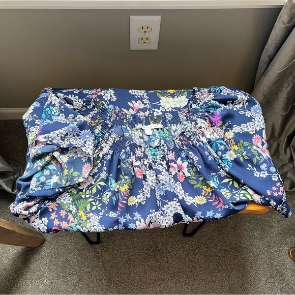 Violet & Claire Floral Blouse - Navy and Pink - Picture 4 of 6